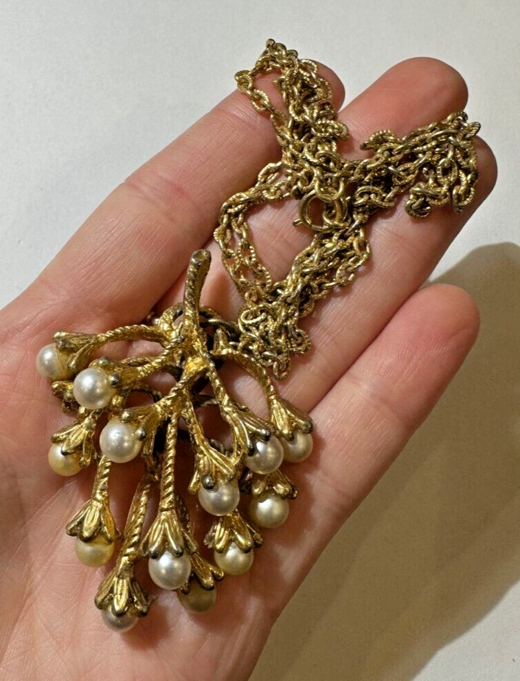 Vintage Exquisite Berry Fruit Pearl Gold Tone Pendant Chain 27.5" Necklace 4F 1