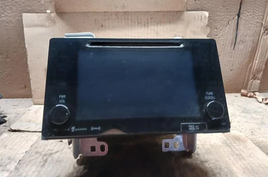 2016-2017 Toyota Sienna Radio Navigation Display & Receiver ID 510157 Warranty - Image 1 of 1