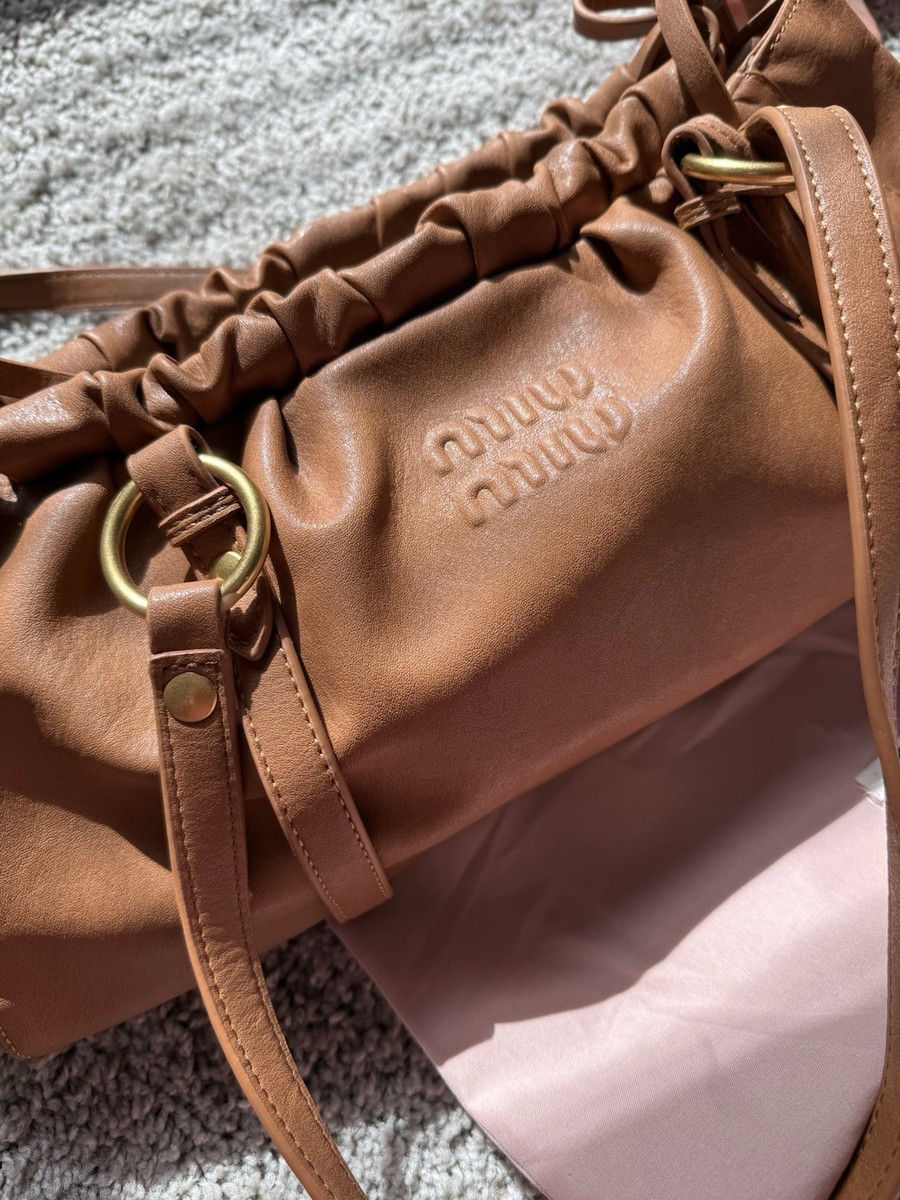 miu miu クラッチバッグ　グレー　ゴールド金具⭐︎ miu miu クラッチバッグ グレー ゴールド金具⭐︎ Miu Miu – THE