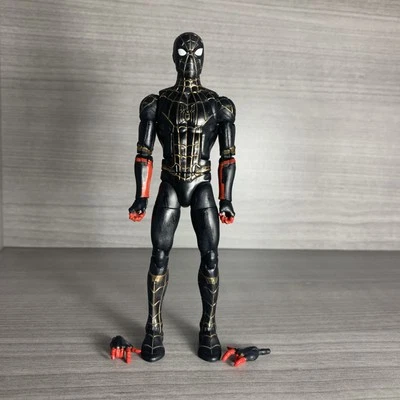 Traje Hasbro Marvel Legends Spider-Man Negro y Dorado NO WAY HOME MCU Suelto Foto 1 de 4