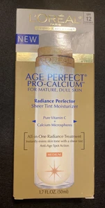 Crema hidratante de tinte transparente L'Oreal Age Perfect Pro-Calcio en medio 1,7 oz sellada - Imagen 1 de 2