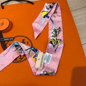 HERMES Twilly Space Dirby Space Derby rosa seta con scatola mai usato. - Foto 1 di 4