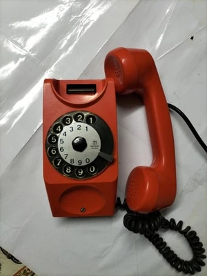 Telefono fisso a disco vintage - TS SAFNAT Mod. CHICCO - Design Nizzoli Arancio - Immagine 1 di 4