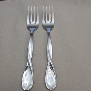 PAIR OF ONEIDA USA AQUARIUS GLOSSY STAINLESS SALAD FORKS - BOTH OF THEM - Picture 1 of 1