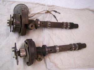 2 distribuidores de transmisión de tacómetro Corvette TI para piezas o reparación buenos ejes-engranajes - Imagen 1 de 8