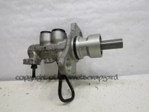 Audi A8 D2 97-02 pre-facelift 3.7 V8 AEW brake master cylinder Lucas - Picture 1 of 6