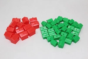 2017 Hasbro Monopoly Replacement Pieces Only 13 Hotels & 32 Houses - Imagen 1 de 3