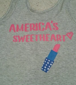 Stylisches Tanktop Electric Pink, Gr. 1X, "AMERICA'S SWEETHEART" - Bild 1 von 5