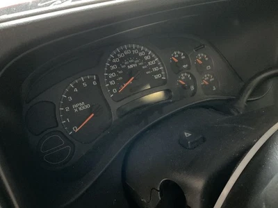 Grupo de velocímetro US ID 15135669 compatible con 03-05 AVALANCHE 2500 5243248 Foto 1 de 4