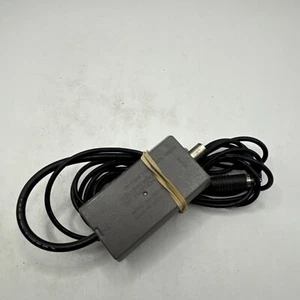 Adaptador Nintendo RF Switch - NES - 003 - Sin probar - Imagen 1 de 4