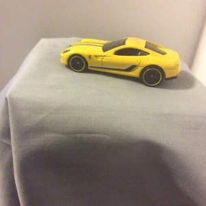 Hot Wheels Ferrari 599 Gtb – Yellow - Picture 1 of 6