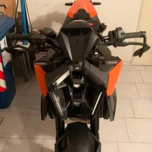 Flyscreen Small Windscreen Screen - KTM 1390 Super Duke R / Duke 990 2024-2025 - Picture 1 of 3