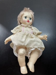 Ideal Toys 1971 Piccole Lacrime Baby Doll Fragola Biondo Occhi Blu Ciglia G1 - Foto 1 di 6