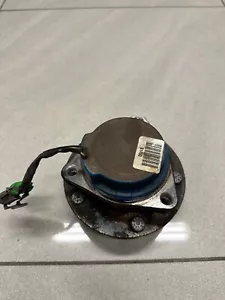 Corvette C5 C6 Front Wheel Hub W/Speed Sensor 19421349 - Picture 1 of 2