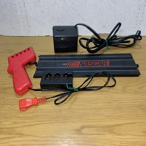 Life-Like 9" Power Track Slot Car Track with One Controller- Read - Picture 1 of 8