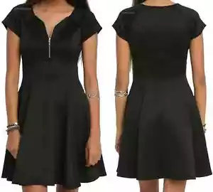 VESTIDO PATINADOR NEGRO CREMALLERA FRONTAL CALCE Y ACAMPANADO ESCOTE CORAZÓN PARA JUNIORS - Imagen 1 de 5