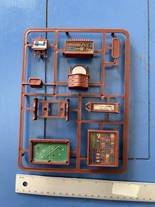 Juego de mesa Mystery Mansion 1995 piezas de repuesto marrón muebles - Imagen 1 de 13