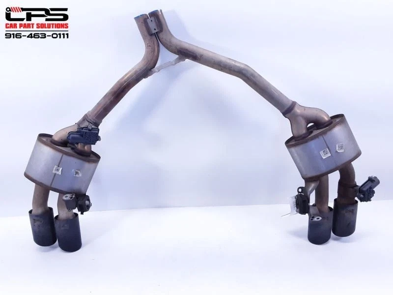 Silenciador doble AUDI S4 S5 18-23  Foto 1 de 4