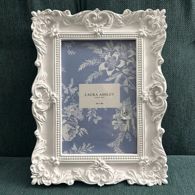NUEVO 4x6 Laura Ashley Blanco Marco de Fotos Rococó Adornado Shabby Chic Mujer Foto 1 de 4