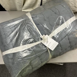 Pottery Barn Cozy Cloud Handcrafted Quilt Chambray Blue Full / Queen NEW - Picture 1 of 6
