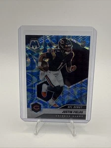 2021 Panini Mosaic - NFL Debut Justin Fields #242 Reactive Blue Mosaic Prizm... - Picture 1 of 2