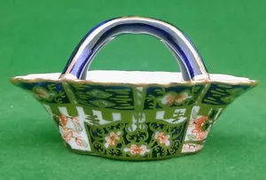 ROYAL CROWN DERBY IMARI “OLD WITCHES” MINIATURE BASKET - DATED 1931. - Picture 1 of 15