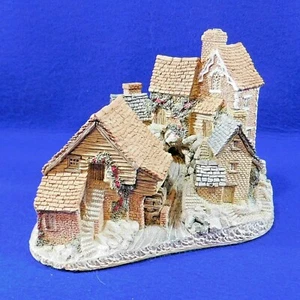 David Winter Cottages BROOKSIDE HAMLET 1982 Figurine Only Excellent Condition - Picture 1 of 8