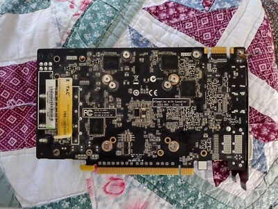 Tarjeta Gráfica ZOTAC GeForce GTX 660 2GB GDDR GPU HDMI, DisplayPort, DVI Foto 1 de 3