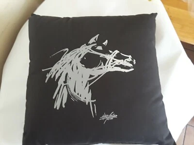 Almohada decorativa para el hogar Vesage Horse Lifestyle nueva 16" por 16 NUEVA Foto 1 de 3