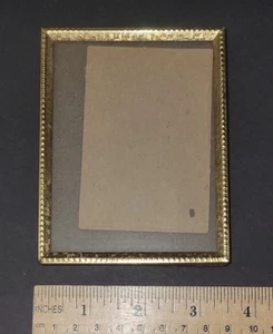 Vintage Small Gold Frame - Picture 1 of 3