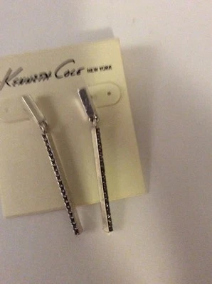 Pendientes colgantes Kenneth Cole tono plata con cristales de color gris claro $28 #32F Foto 1 de 2