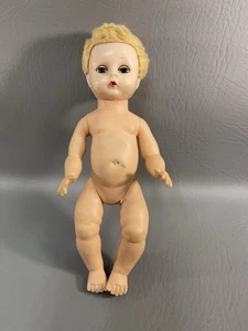 Muñeca Little Genius Madame Alexander de 7 1/2" de 1950 con bragas etiquetadas, peluca Caracul - Imagen 1 de 5