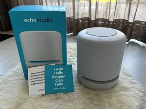Amazon Echo Studio Smart Lautsprecher mit 3D Audio und Alexa Weiß   - Bild 1 von 3