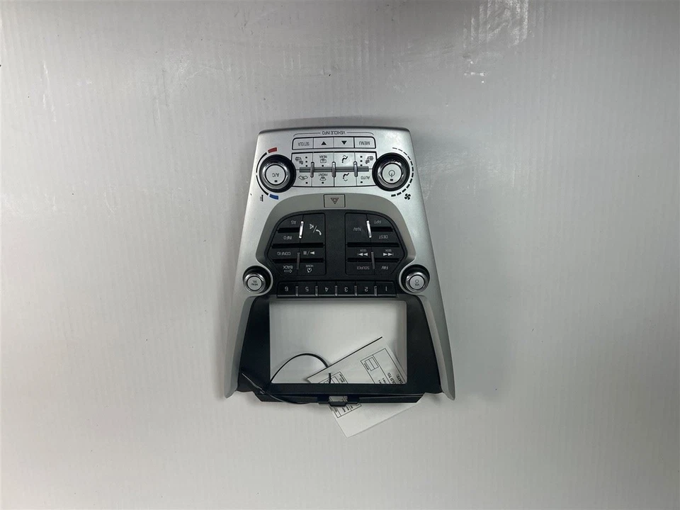 GMC Terrain 2016-2017 panel de control de radio ID 84096695 OEM Foto 1 de 4