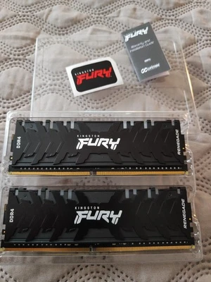 Kingston FURY Renegade RGB 32GB Kit (2x16GB),  PC4-28800 DDR4-3600, CL16-20-20 - Bild 1 von 4