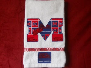 Toalla de mano de baño Univ of Mississippi, toalla Ole Miss Rebael, regalo Ole Miss Fan - Imagen 1 de 4