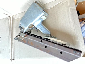 Paslode Druckluft Streifennagler - Bild 1 von 7
