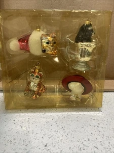 Juego de 4 mini adornos de vidrio vintage pequeños CATS departamento 56 - Imagen 1 de 3
