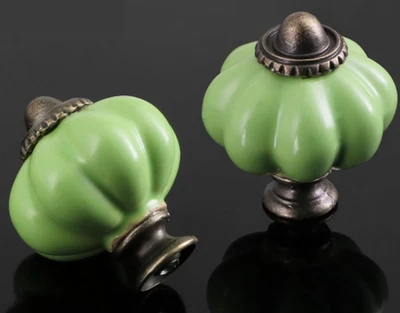 "2 perillas de gabinete de 1 3/8"" vintage-verde JADITE cerámica cajón tiradores" Foto 1 de 4