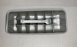 Bandeja de cubitos de hielo de metal General Electric vintage aluminio 18 mini cubos con asa - Imagen 1 de 6