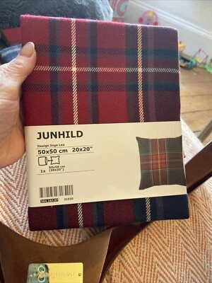 CAPA DE TRAVESSEIRO XADREZ TARTAN IKEA JUNHILD AZUL VERMELHA 20"x20" quadrada - Nova com etiquetas - Imagem 1 de 4