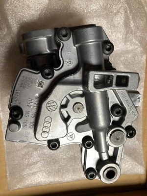 Audi A8 S6 S7 RS6 RS7 S8 4.0 TFSI oil pump - Image 1 of 4