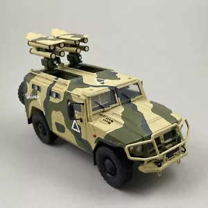 Built 1/35 Scale Painted Military vehicle GAZ Tigr captured by Ukrainian Army - Picture 1 of 14