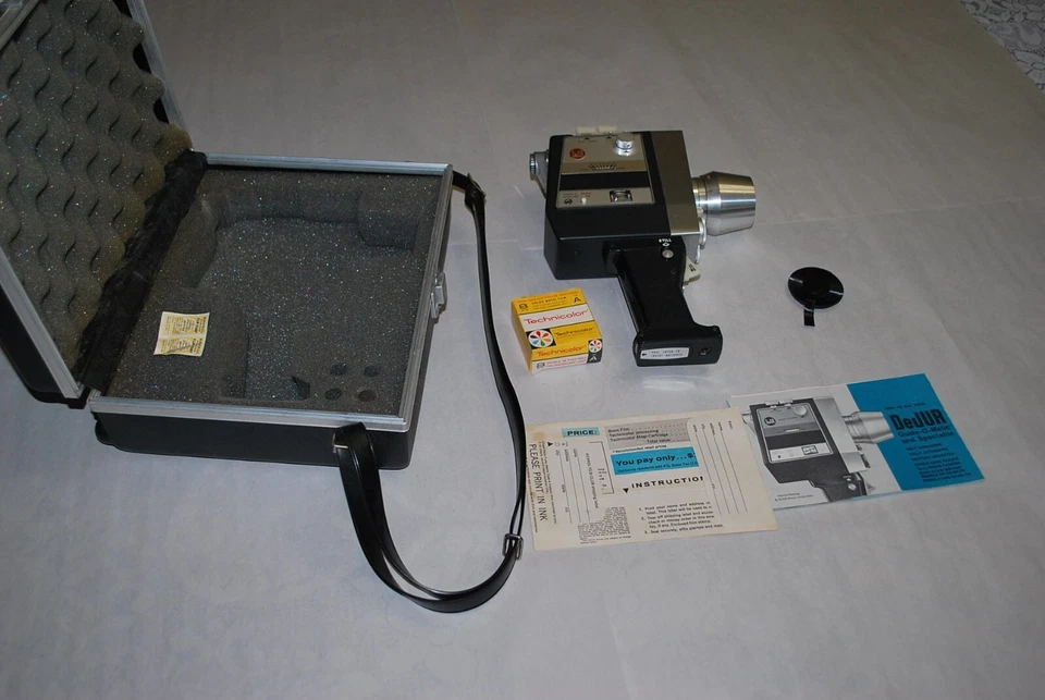 Кинокамера DeJUR Dyna-Zoom DE70 8 мм пленка с оригинальным чехлом и руководством НЕПРОВЕРЕННАЯ - Изображение 1 из 4