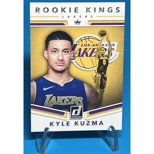 2017-18 Panini Donruss - Rookie Kings Kyle Kuzma #25 (RC) Nm Lakers SPEDIZIONE GRATUITA - Foto 1 di 2