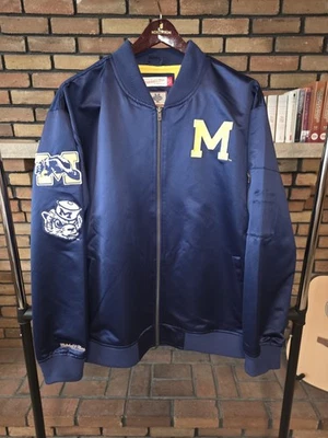 Chaqueta de bombardero vintage Mitchell & Ness Michigan Wolverines Foto 1 de 4