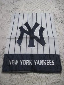 NEW YORK YANKEES  NYLON APPLIQUE GARDEN FLAG 12" X 18" 2-SIDE NEW RED WHITE BLUE - Picture 1 of 3
