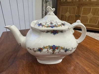 Art Deco Vintage Square Alfred Meakin Teapot Garland Swags Floral 2 Pint 1930 - Image 1 of 4
