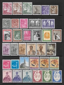 VATICAN CITY 3 DISPLAY PAGES VARIOUS MH/USED ISSUES 1964 - 1976 - Picture 1 of 3