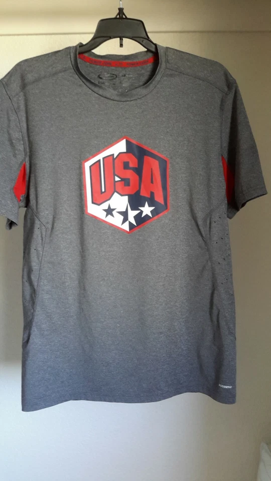 Champion Duo Dry Men's L Gray/Red Athletic T-Shirt USA Logo  Short Sleeve EUC - Image 1 of 4